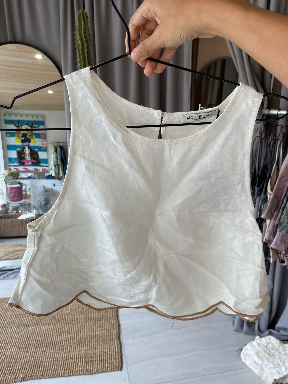Mon renn scalloped crop top