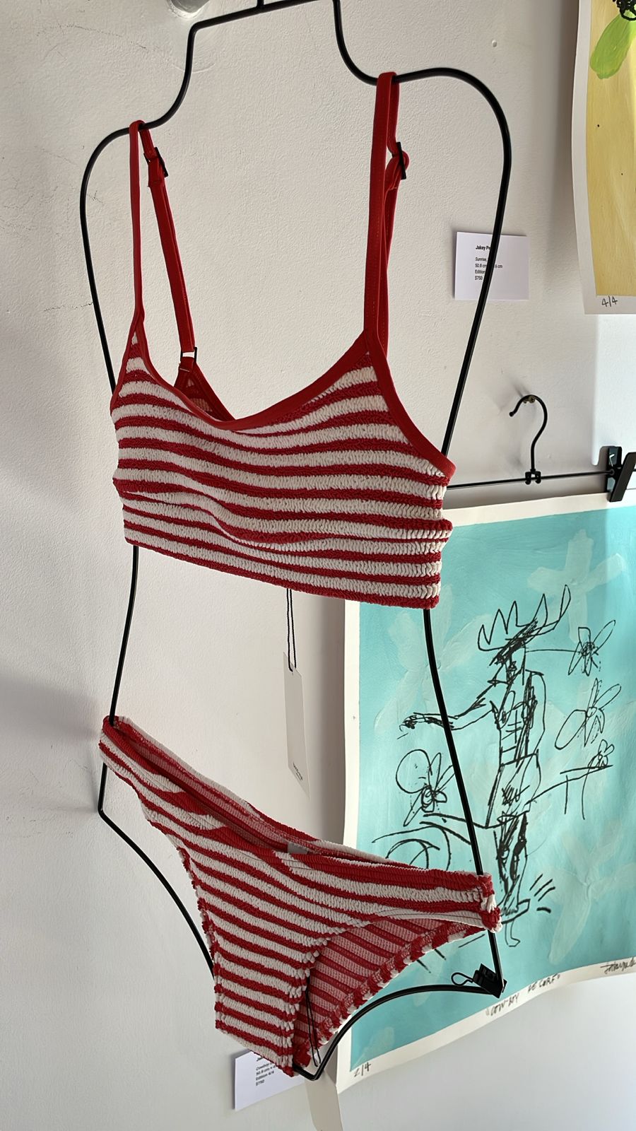 Bond-eye red striped swim