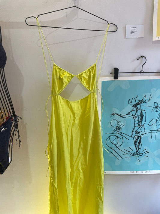 S/w/f yellow dress